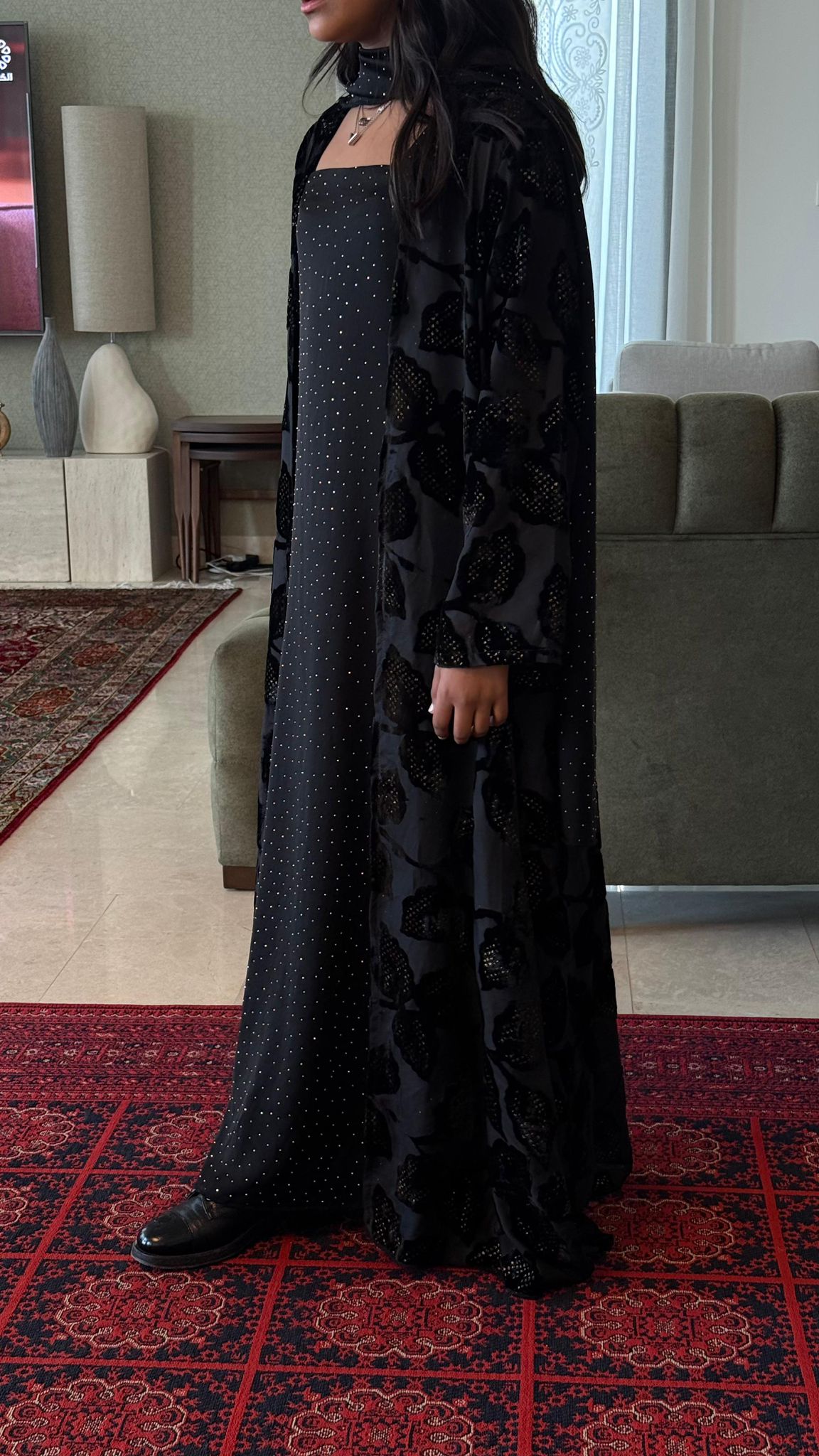 Black kaftan with shall